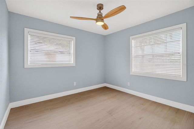 1073 79TH STREET S, St Petersburg, FL 33707