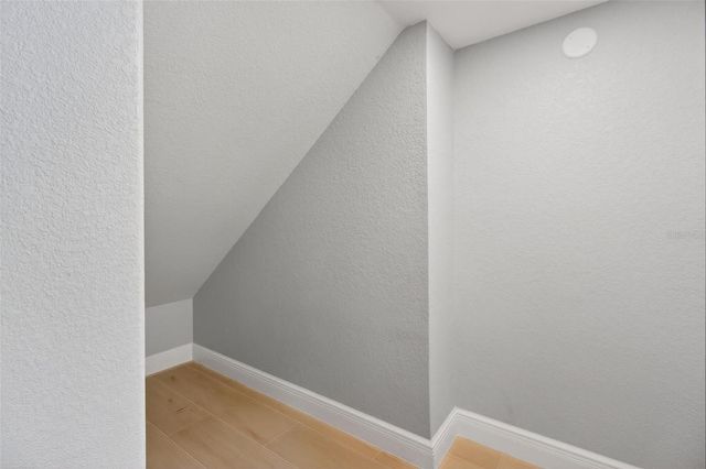 1073 79TH STREET S, St Petersburg, FL 33707