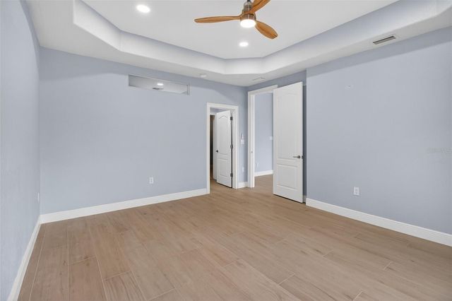 1073 79TH STREET S, St Petersburg, FL 33707