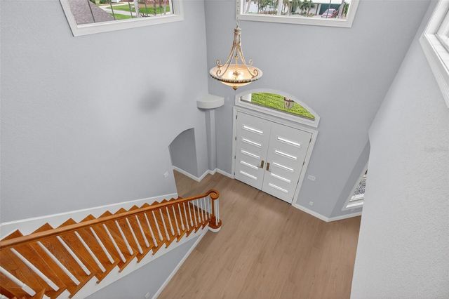 1073 79TH STREET S, St Petersburg, FL 33707