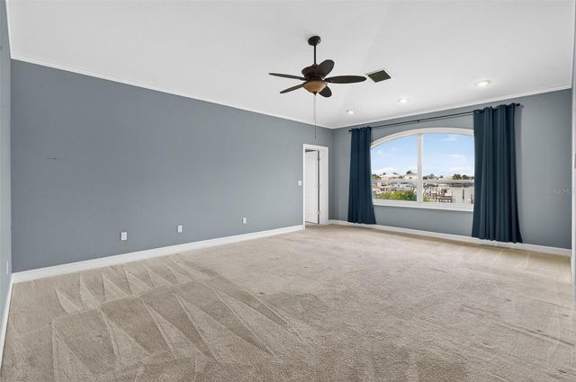 1073 79TH STREET S, St Petersburg, FL 33707