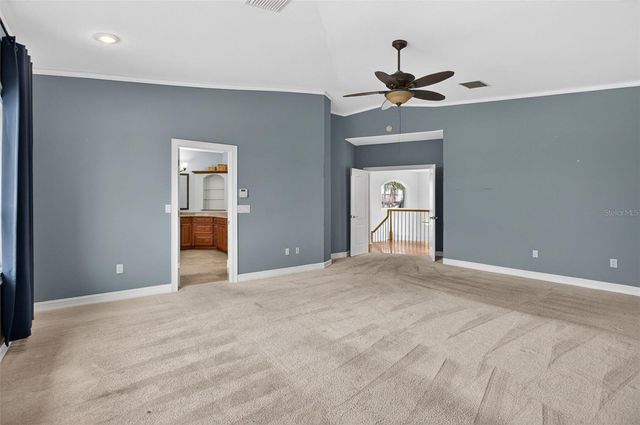 1073 79TH STREET S, St Petersburg, FL 33707