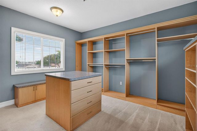 1073 79TH STREET S, St Petersburg, FL 33707