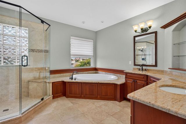 1073 79TH STREET S, St Petersburg, FL 33707