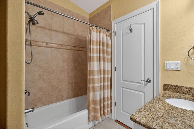 1073 79TH STREET S, St Petersburg, FL 33707