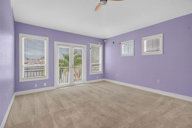 1073 79TH STREET S, St Petersburg, FL 33707