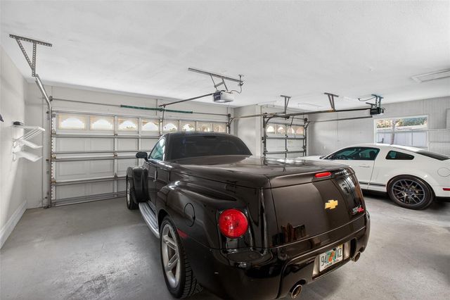 1073 79TH STREET S, St Petersburg, FL 33707