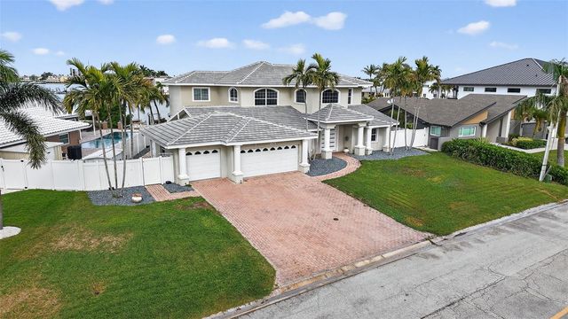 1073 79TH STREET S, St Petersburg, FL 33707