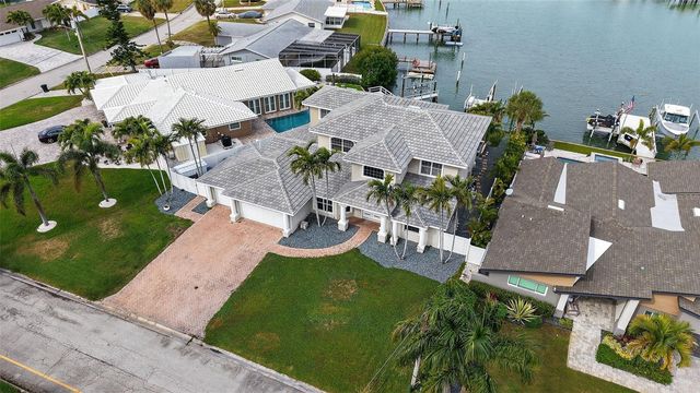 1073 79TH STREET S, St Petersburg, FL 33707