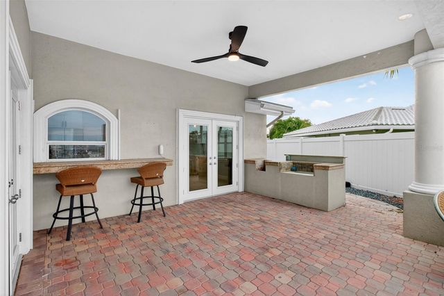 1073 79TH STREET S, St Petersburg, FL 33707