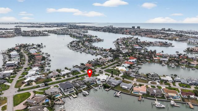 1073 79TH STREET S, St Petersburg, FL 33707
