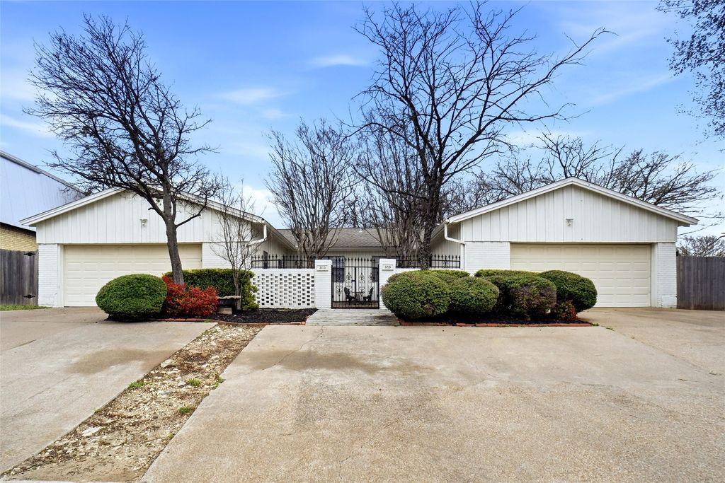 3215 Las Vegas Trail, Fort Worth, TX 76116