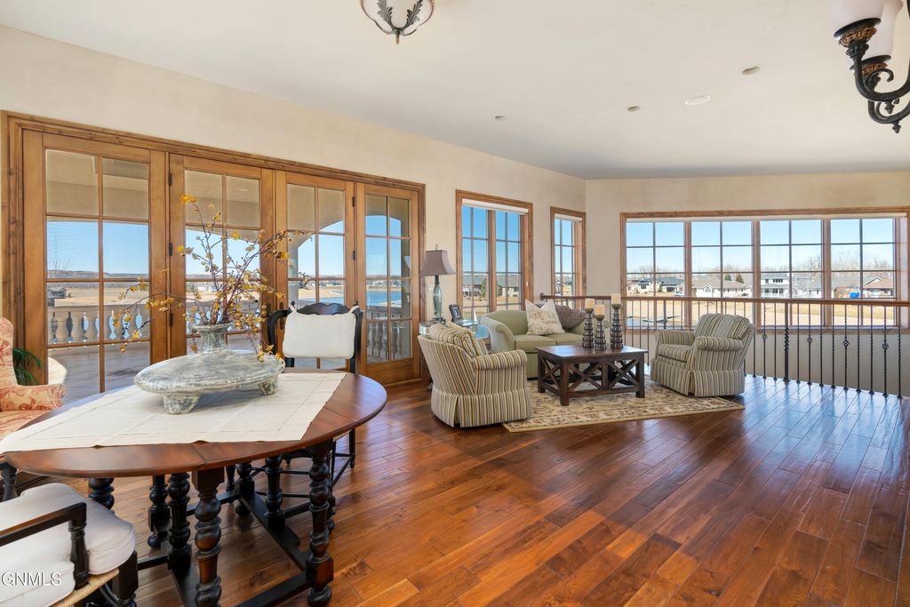 4910 Lakewood Drive SE, Mandan, ND 58554 photo 29