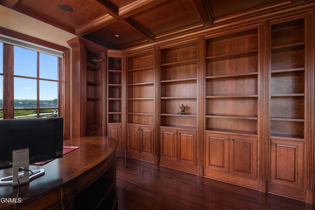 4910 Lakewood Drive SE, Mandan, ND 58554 photo 5