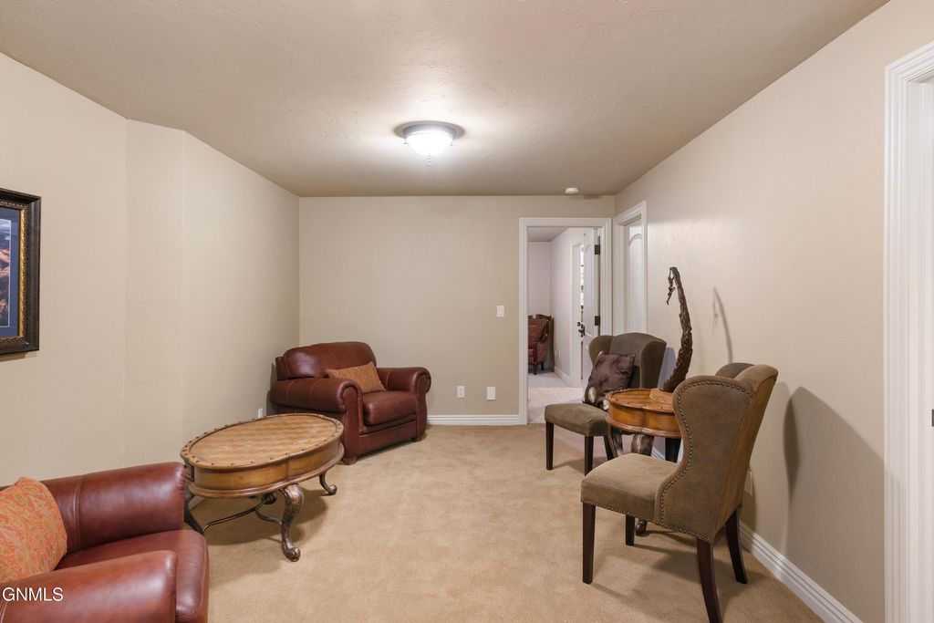 4910 Lakewood Drive SE, Mandan, ND 58554 photo 52