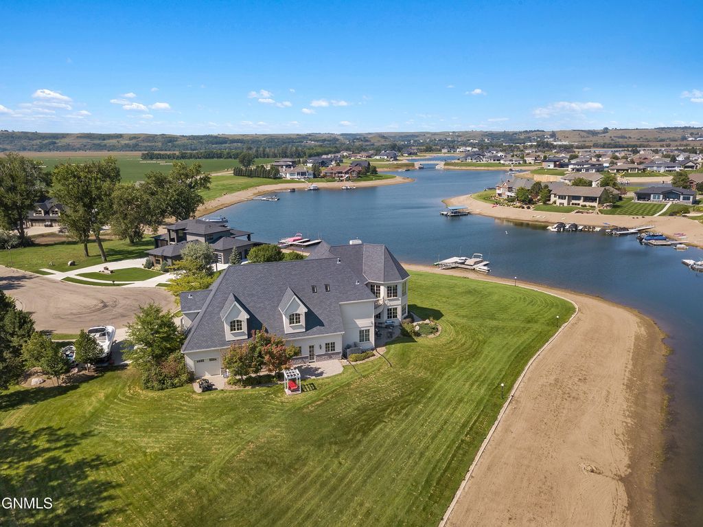 4910 Lakewood Drive SE, Mandan, ND 58554 photo 60