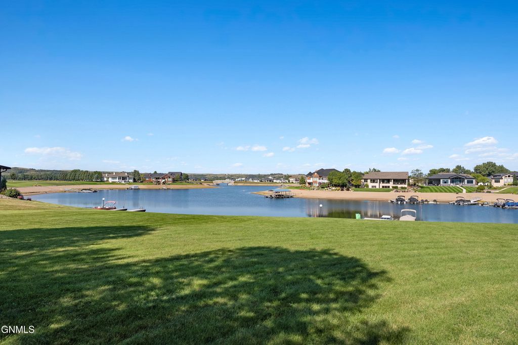 4910 Lakewood Drive SE, Mandan, ND 58554 photo 68