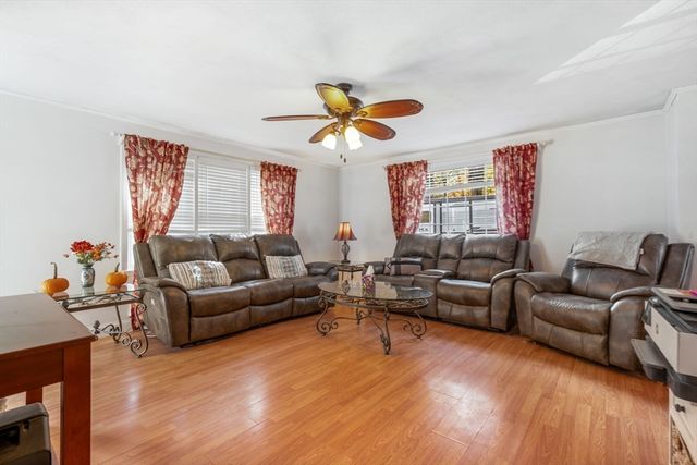 3 West Parish Lane, Merrimac, MA 01860