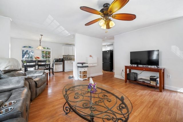 3 West Parish Lane, Merrimac, MA 01860