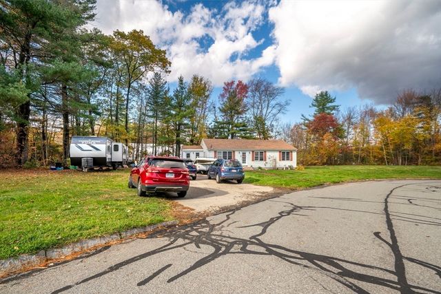 3 West Parish Lane, Merrimac, MA 01860