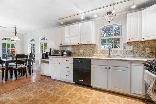 3 West Parish Lane, Merrimac, MA 01860