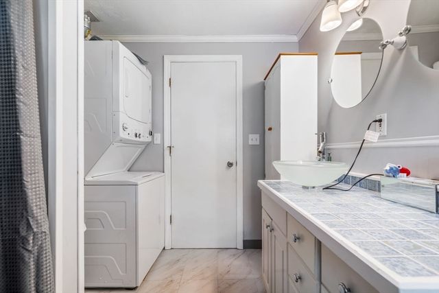 3 West Parish Lane, Merrimac, MA 01860