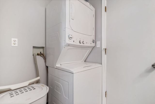 3 West Parish Lane, Merrimac, MA 01860