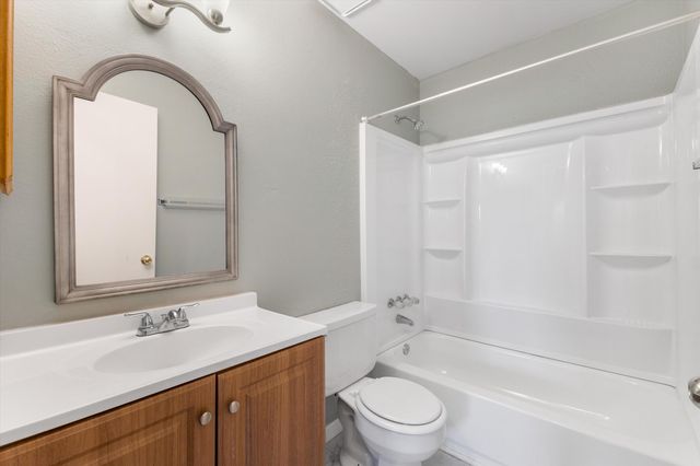 1840 Peach Road NE, Rio Rancho, NM 87144