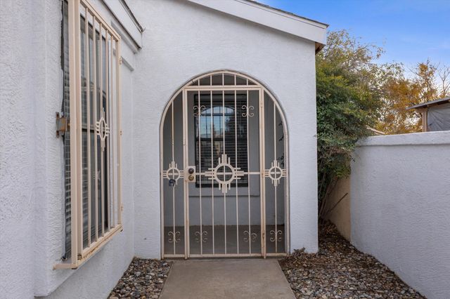 1840 Peach Road NE, Rio Rancho, NM 87144