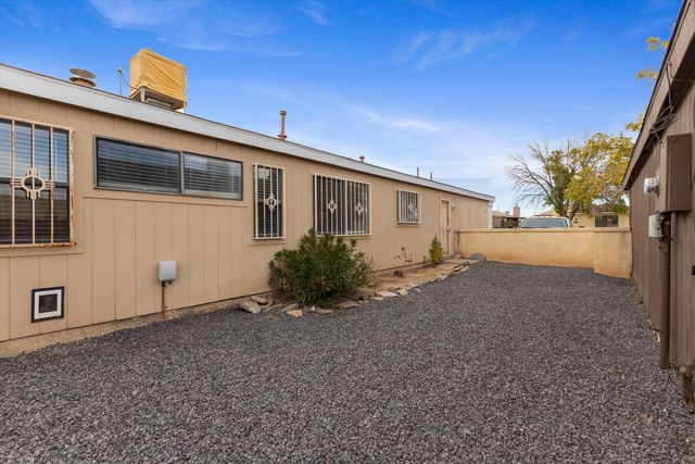 1840 Peach Road NE, Rio Rancho, NM 87144