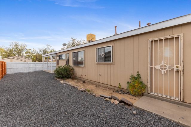 1840 Peach Road NE, Rio Rancho, NM 87144