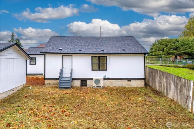 11101 Bingham Avenue E, Tacoma, WA 98446