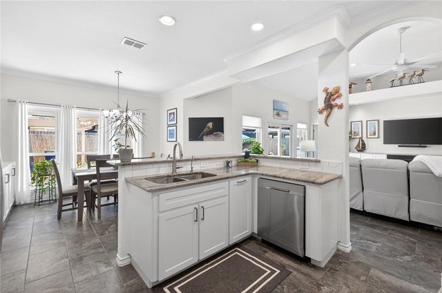 15826 Vincent Dr, Corpus Christi, TX 78418