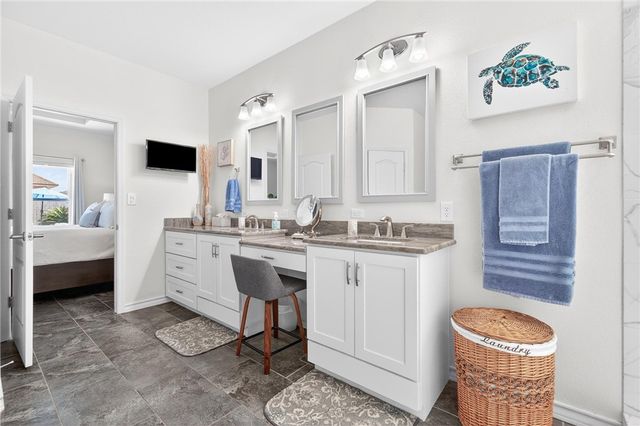 15826 Vincent Dr, Corpus Christi, TX 78418