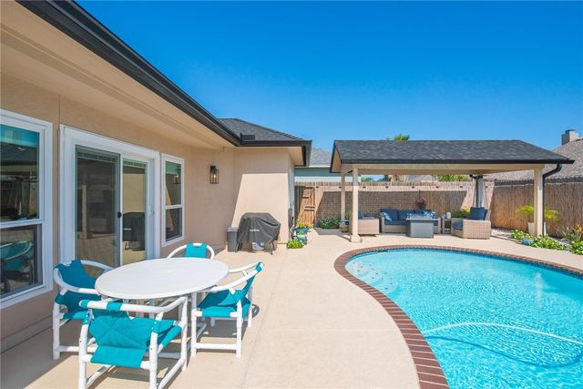 15826 Vincent Dr, Corpus Christi, TX 78418