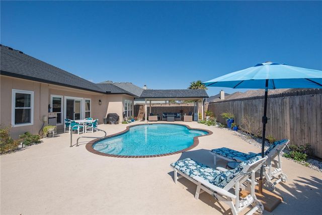 15826 Vincent Dr, Corpus Christi, TX 78418