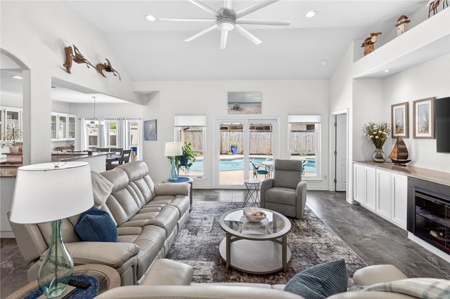 15826 Vincent Dr, Corpus Christi, TX 78418