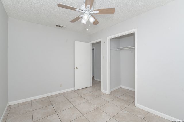 118 CALLES ST, San Antonio, TX 78207
