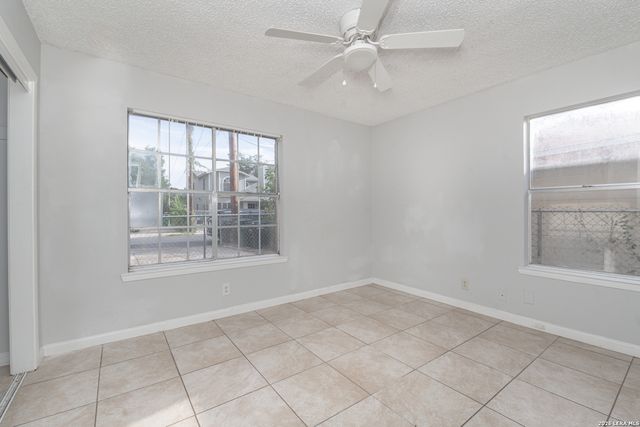 118 CALLES ST, San Antonio, TX 78207