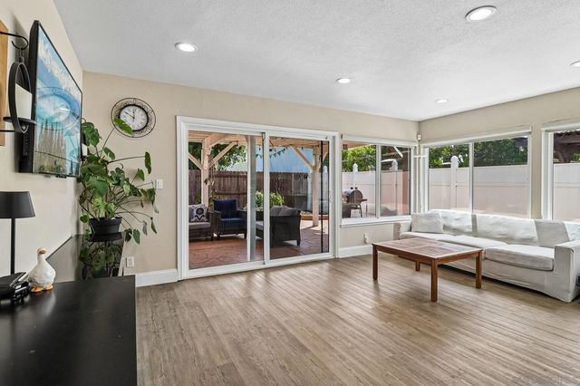 11391 Westonhill, San Diego, CA 92126