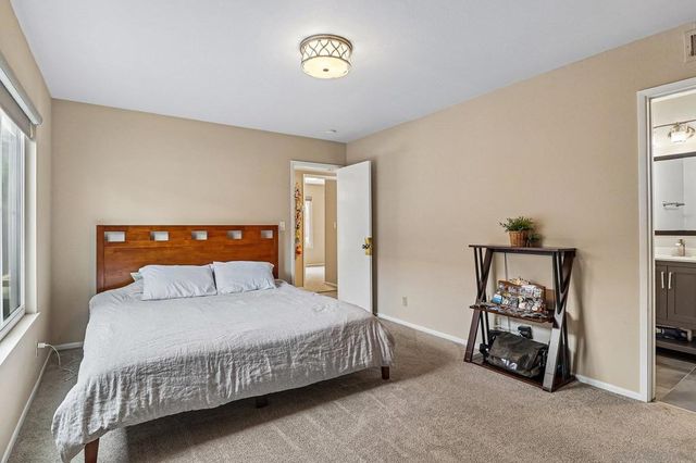 11391 Westonhill, San Diego, CA 92126