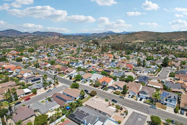 11391 Westonhill, San Diego, CA 92126