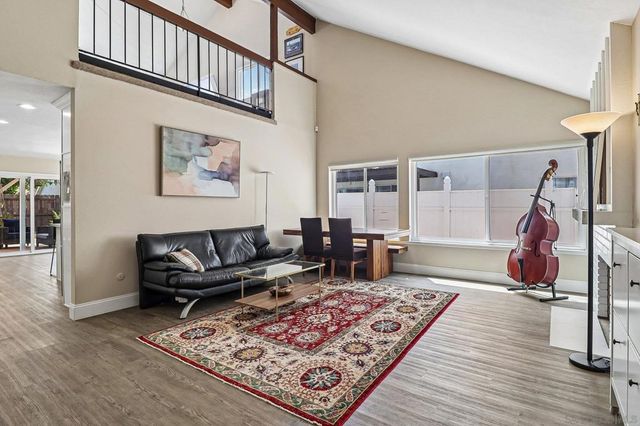 11391 Westonhill, San Diego, CA 92126