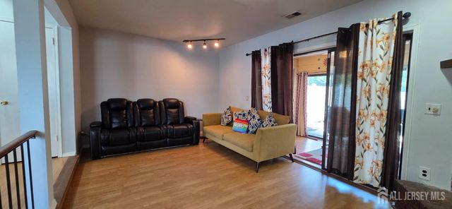 5 Stanley Avenue, South Brunswick, NJ 08810