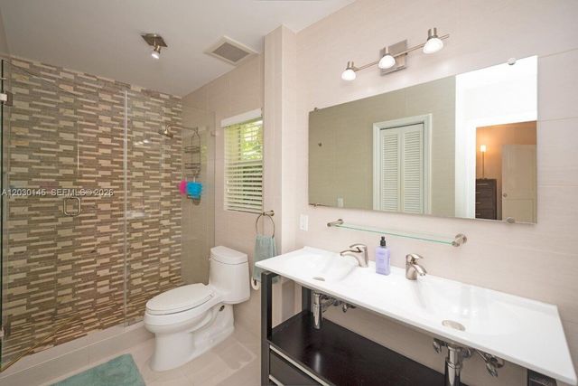 423 Alhambra Circle, Coral Gables, FL 33134