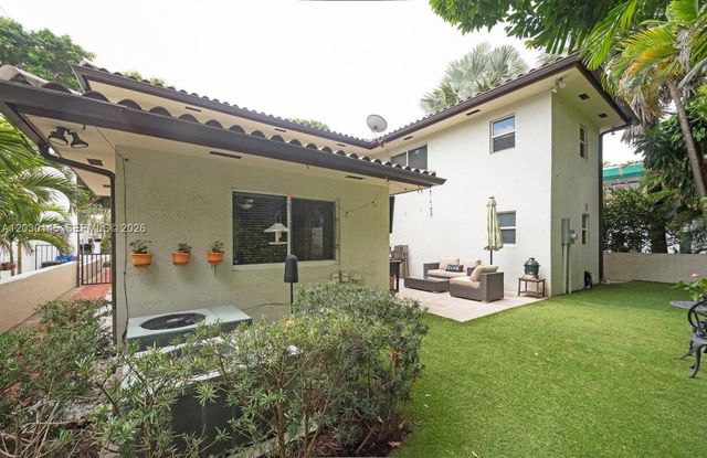 423 Alhambra Circle, Coral Gables, FL 33134