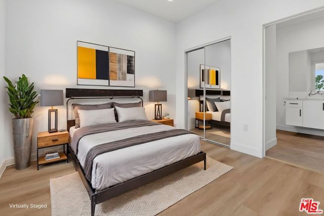 11446 Oxnard Street 1, North Hollywood (los Angeles), CA 91606
