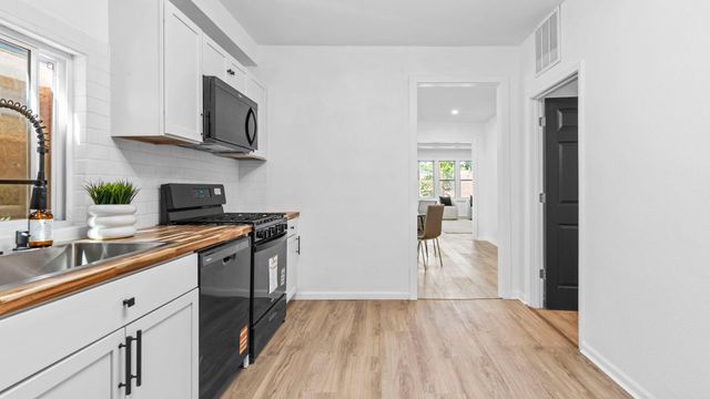 3104 Oliver Avenue N, Minneapolis, MN 55411