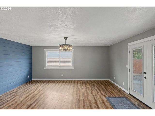 2120 LAFAYETTE St Se, Albany, OR 97322