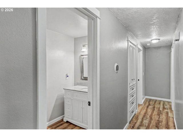 2120 LAFAYETTE St Se, Albany, OR 97322